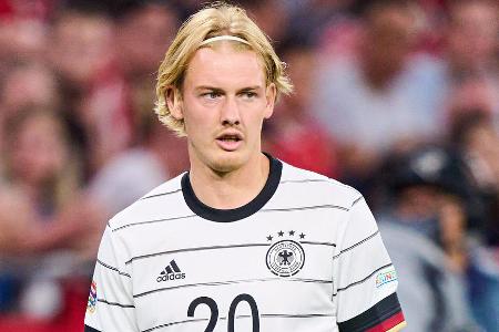 Mittelfeld: Julian Brandt (Borussia Dortmund) - Startelf-Chance: 5% - Hat seine Leistungen beim BVB stabilisiert. Fußballerisch schon immer eine Augenweide, mittlerweile auch bissiger im Zweikampf. In Katar aber wohl nur Edeljoker.