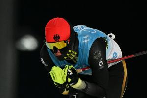 Kombination: Schmid bleibt nach Aufholjagd in Gelb