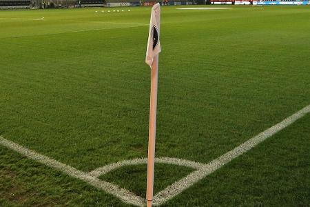 Türkei: Altay-Torhüter mit Eckfahne niedergestreckt