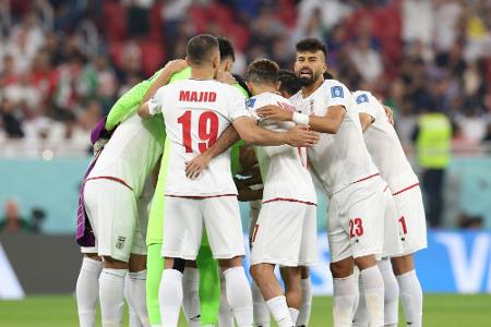 Iranische Spieler singen Nationalhymne erneut mit