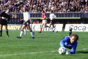 Maier verliert Rekord an Neuer - "Er hat sich das verdient"