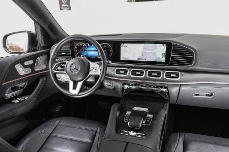 Mercedes GLS 400d, Cockpit