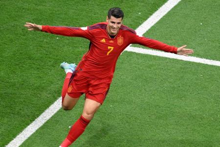 Spanien mit fünf Wechseln gegenüber Deutschland-Spiel