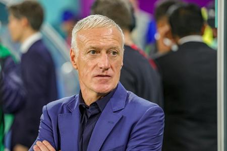 Deschamps über Koundes Halskette: 