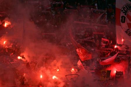 Hohe Geldstrafen für VfB Stuttgart und FC St. Pauli