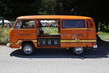1979-VW-Type-231-Kombi-Electro-Transporter