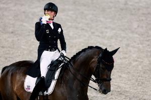 Nach Kritik: FEI passt Mutterschutz-Regelung an