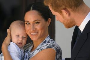 Harry und Meghan zeigen besondere Momente mit Archie und Lilibet