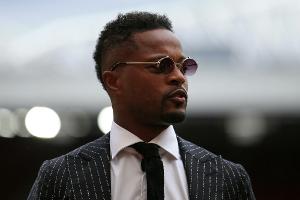 Homphobe Äußerungen: 1500 Euro Geldstrafe für Evra gefordert