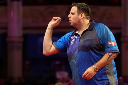 Darts-WM: Hempel zittert sich in Runde zwei
