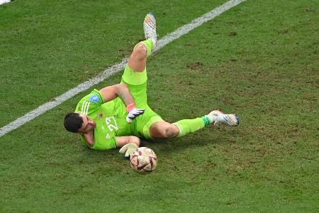 Emiliano Martínez (Argentinien) - Argentiniens Elfmeter-Held parierte schon im Viertelfinale zwei Mal, im Finale dann ein weiteres Mal vom Punkt. Rettete die Albiceleste gegen Frankreich mit einer überragenden Fußabwehr überhaupt erst ins Elfmeterschießen.