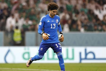 Mexikos Torhüter Ochoa setzt Karriere in Italien fort