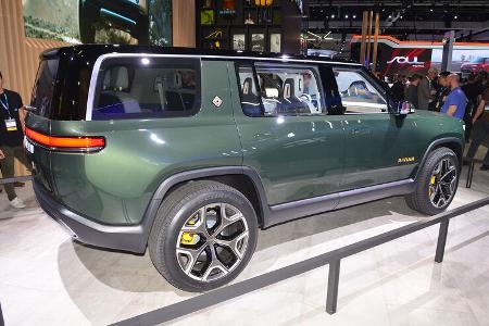 Rivian R1S EV SUV