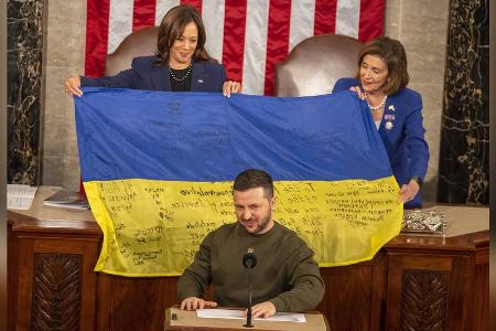 Wolodymyr Selenskyj: Standing Ovations und Arm in Arm mit Joe Biden