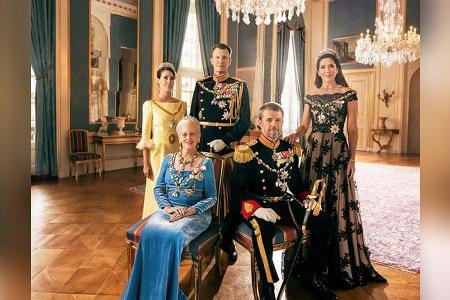 Nach Drama um Titelentzug: Neues Familienfoto der dänischen Royals