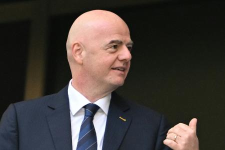 FIFA-Präsident Infantino huldigt 