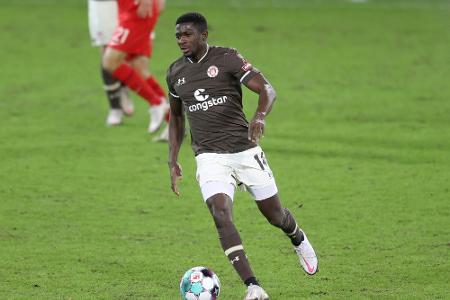 Aremu verlängt bei St. Pauli