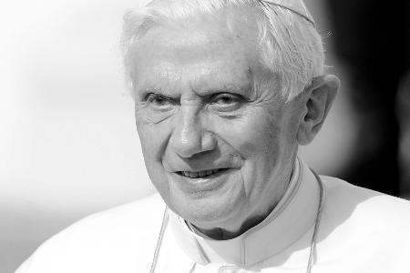 Papst Benedikt XVI.: Trauer um den 