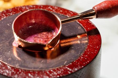 Wachsgießen: So funktioniert die bleifreie Alternative