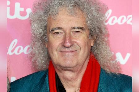 König Charles III. schlägt Queen-Gitarrist Brian May zum Ritter