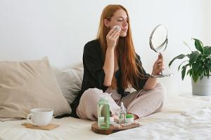 Nach dem Silvester-Abend: Effektive Beauty-Rituale für einen Kater-Tag