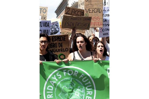 Die Menschen weltweit hören auf die Aktivistin, die mit Worten wie diesen ein Umdenken fordert: 