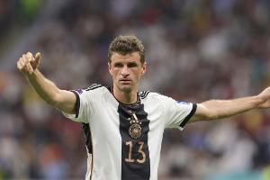 Kein Rücktritt: Matthäus überrascht von Müllers Entscheidung