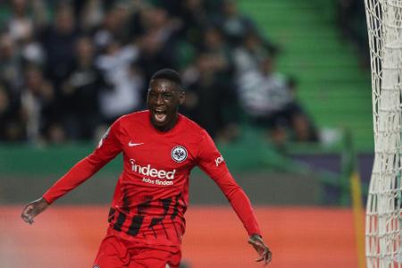 Kolo Muani lässt SGE-Zukunft offen: 