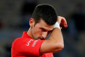 Oberschenkelprobleme: Djokovic bricht Trainingsspiel ab