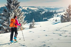 Langlaufen, Skitour und Co.: Die besten Outdoor-Sportarten im Winter