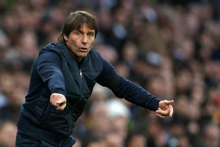 Verlust von drei Freunden: Conte lässt Fußball-Zukunft offen