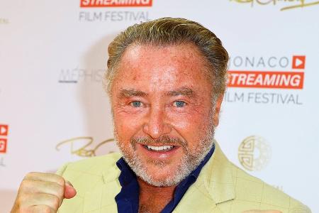 Nach Krebs-OP: Michael Flatley geht es besser