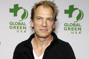Julian Sands weiter vermisst: Suchtruppen entdecken sein Auto