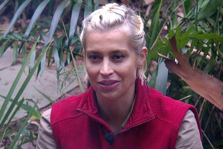 Dschungelcamp 2023: Verena Kerth muss als erster Promi gehen