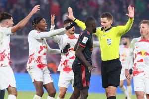 Schiri-Diskussionen nach Bayern-Remis: "Klares Foul"