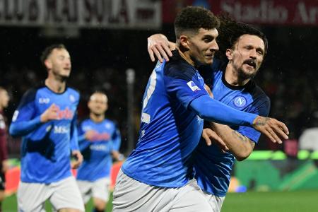 Italien: Neapel baut Führung aus