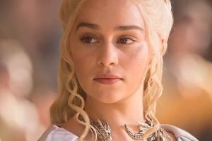 Darum meidet "GoT"-Star Emilia Clarke "House of the Dragon"