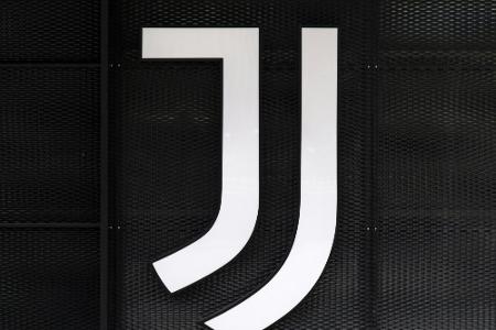 Juve will sich nach Punktabzug wehren - Fans protestieren