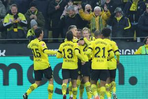 Gänsehaut in Dortmund: Wilder BVB-Sieg bei Haller-Debüt