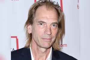Julian Sands wird weiter vermisst: Jetzt meldet sich seine Familie
