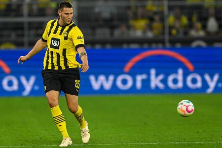 Niklas Süle - Note: 2,5 - Führte den BVB als Kapitän auf den Rasen und war bemüht, dort Verantwortung zu übernehmen. Schlug viele lange Pässe und probierte es sogar selbst mit einem guten Distanzschuss (8.). Hinten durch vorausschauendes Verteidigen lange Zeit praktisch nie unter Druck. Erst in der Schlussphase mit vereinzelten Wacklern.