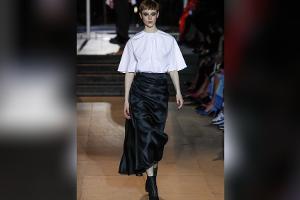 Der ideale Trend für den Frühling: Satinröcke sind jetzt der Renner