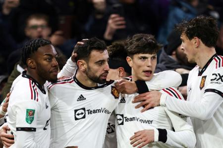 ManUnited vor Einzug ins Finale des Ligapokals