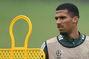 Schalke verpflichtet Abwehrspieler Jenz