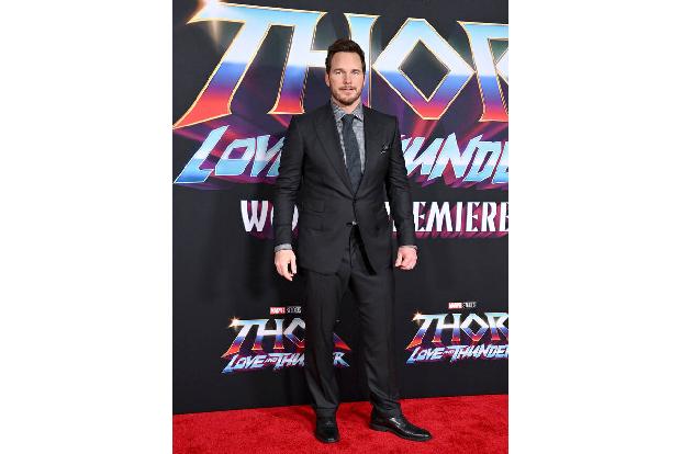 Chris Pratt fuhr nicht gerade Reichtümer ein, als er sich früher nackig machte. Doch das kümmerte den Star, der auch als Babysitter, Gärtner und Kellner schuftete, nicht wirklich. 