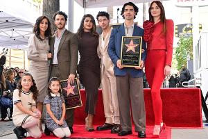 Walk of Fame: Jonas Brothers enthüllen Stern mit ihren Familien