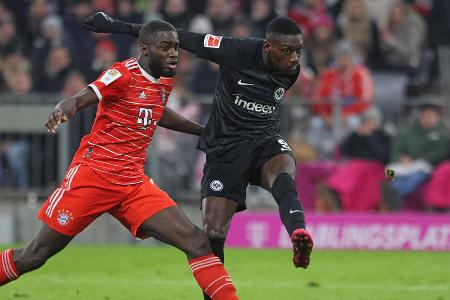 FC Bayern vs. Eintracht Frankfurt: Noten und Einzelkritik - Am Samstagabend trennten sich der FC Bayern und Eintracht Frankfurt im Spitzenspiel der Bundesliga leistungsgerecht 1:1. Neuzugang Yann Sommer erwischte auf Seiten der Münchner einen unglücklichen Tag. Die besten Akteure des Abends trugen die SGE-Trikot. Die Noten und die Einzelkritik zur Partie: