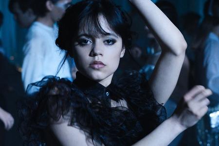 Soft-Goth-Make-up: Der Wednesday-Style bleibt uns 2023 erhalten