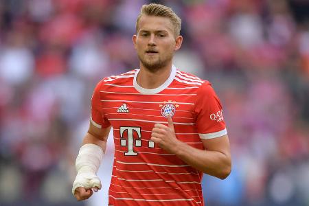 Matthijs de Ligt - Note: 4,5 - Erreichte auf der letzten Linie nicht seine Normalform und war einer der Gründe für die zeitweise wilde Abwehrleistung. Gewann zu wenige Zweikämpfe (33 Prozent), wurde von den Ideen des Gegners außerdem situativ auf dem falschen Fuß erwischt.
