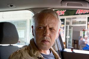 "Polizeiruf 110: Der Gott des Bankrotts": Wer spielt Karl Rogov?